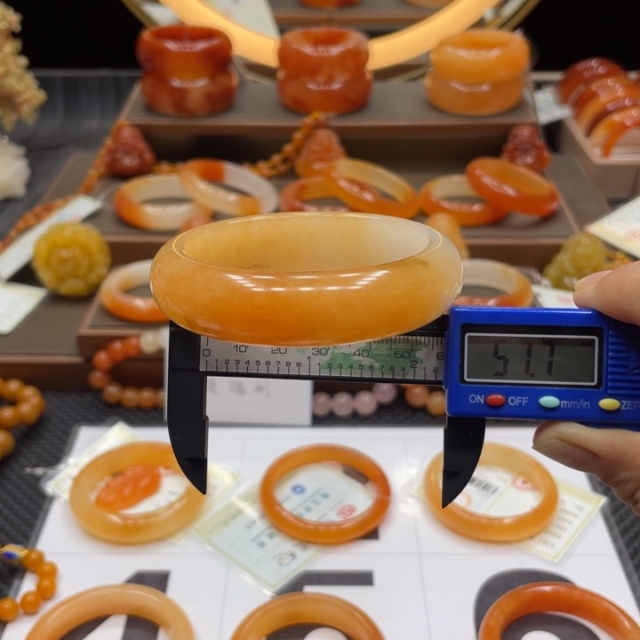 石英质玉（黄龙玉）合金手镯