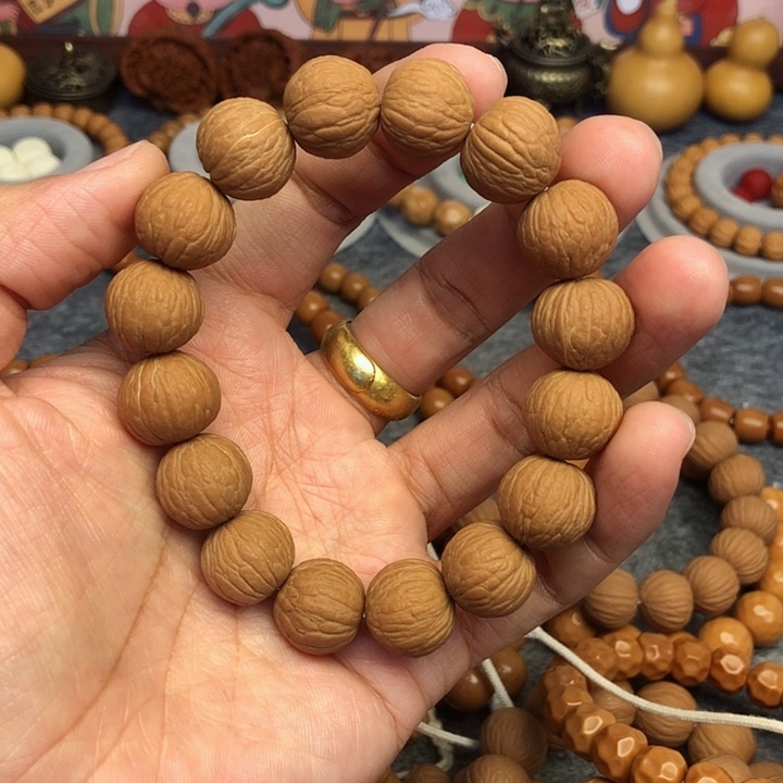 猴头核桃手串凤羽