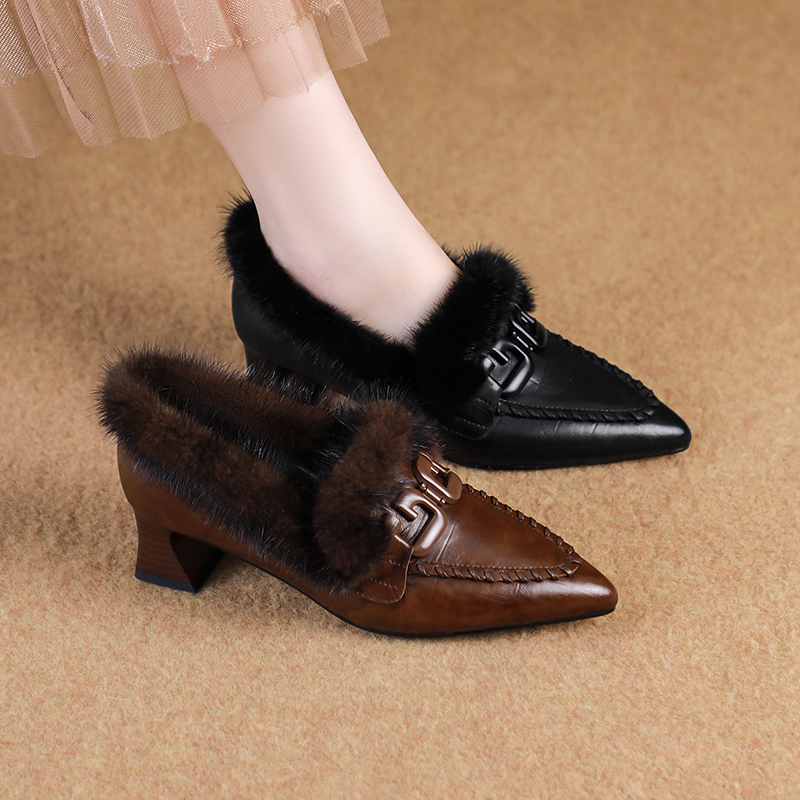 【肖】牛皮毛鞋9965尖头粗跟秋冬新款粗跟手工时装百搭舒适单鞋