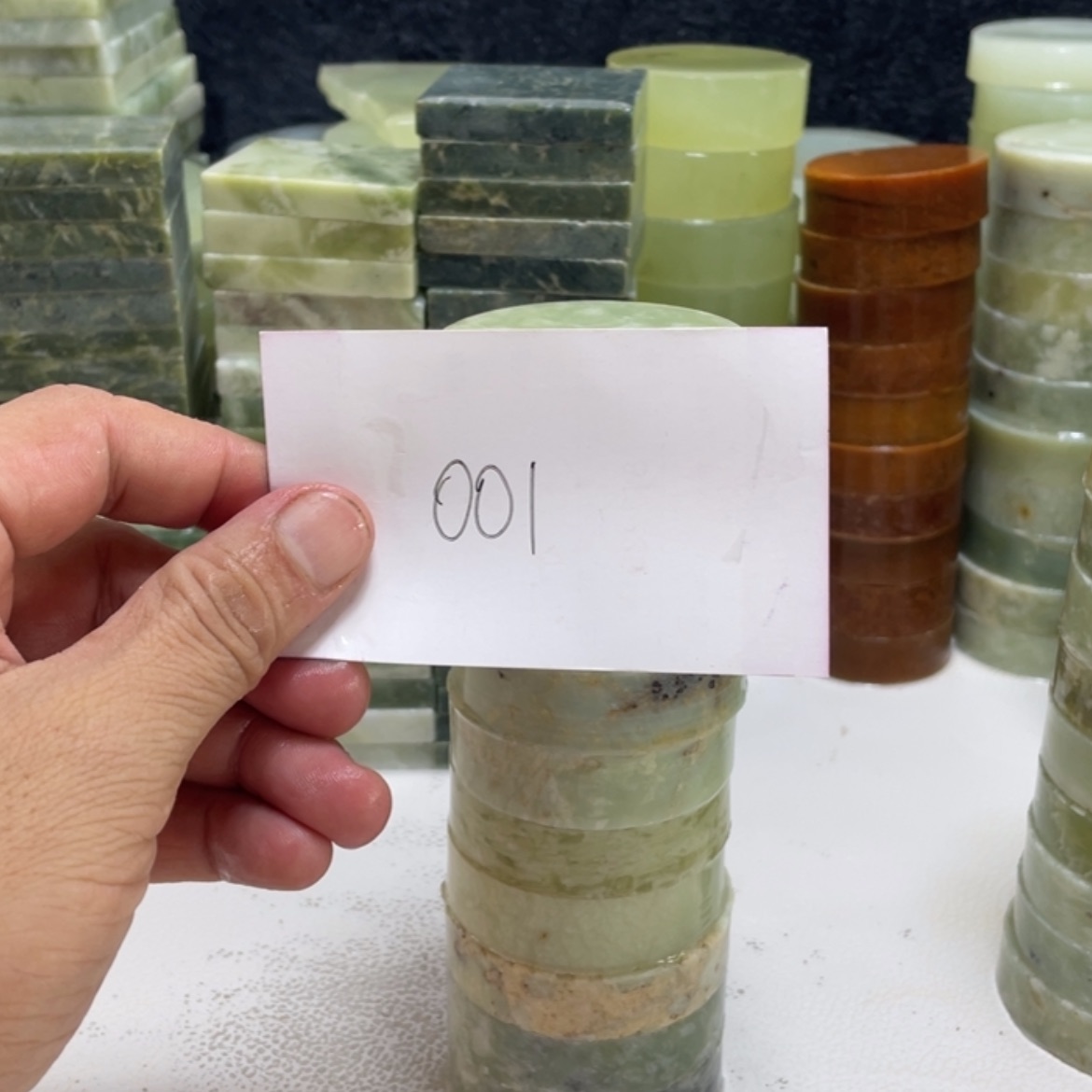 【闪购商品】未镶嵌蛇纹石玉珠宝半成品砚*兰
