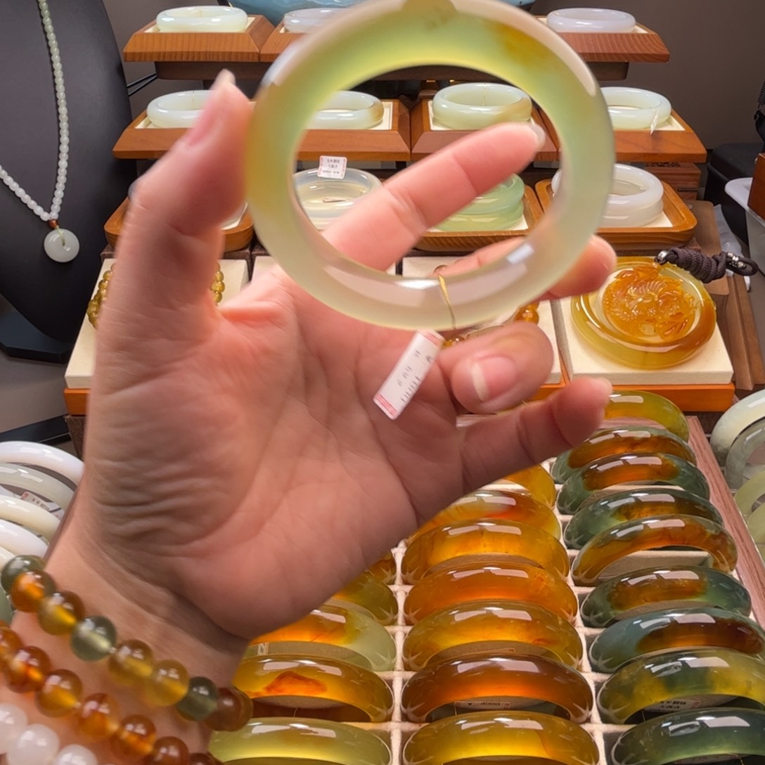 蛇纹石玉未镶嵌手镯58