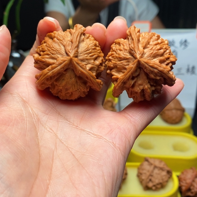 【闪购商品】把件桃核那***色10号三棱，