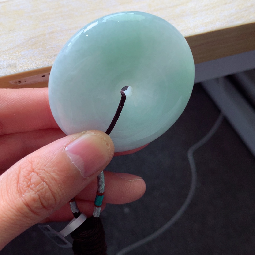 翡翠颈饰未镶嵌吊坠