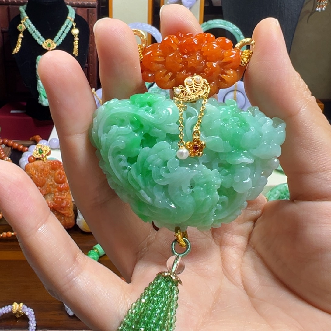 梦***真翡翠未镶嵌毛衣链冰