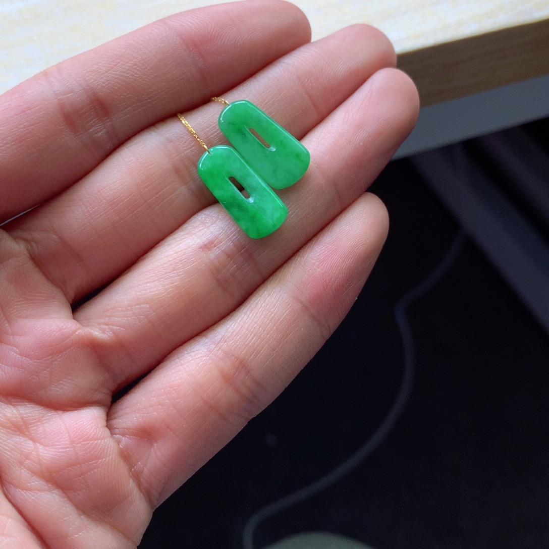 翡翠颈饰18K金镶嵌吊坠