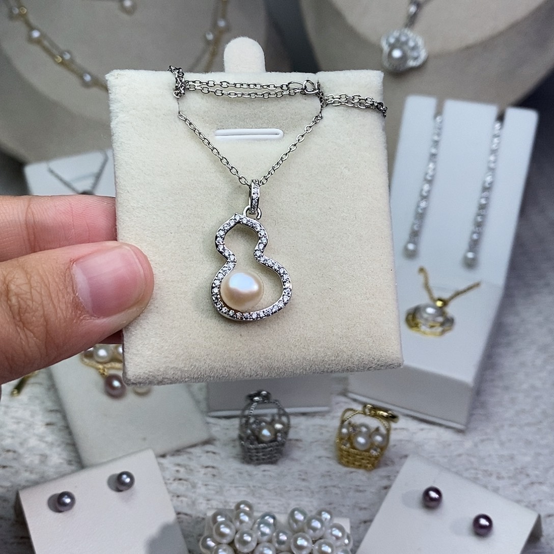 银S925镶嵌耳饰淡水珍珠