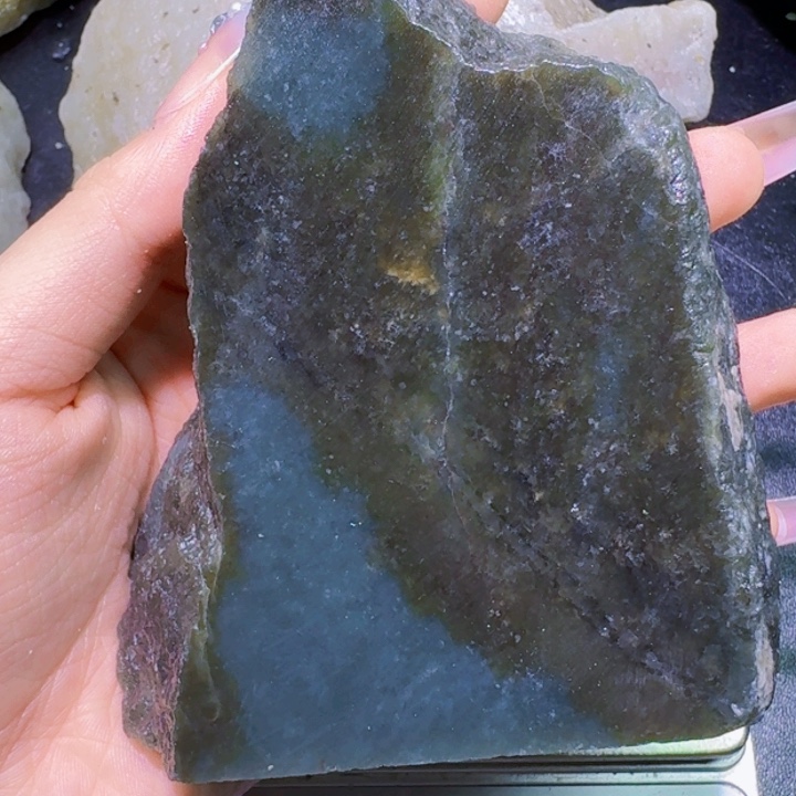 未镶嵌和田玉（糖玉）珠宝半成品