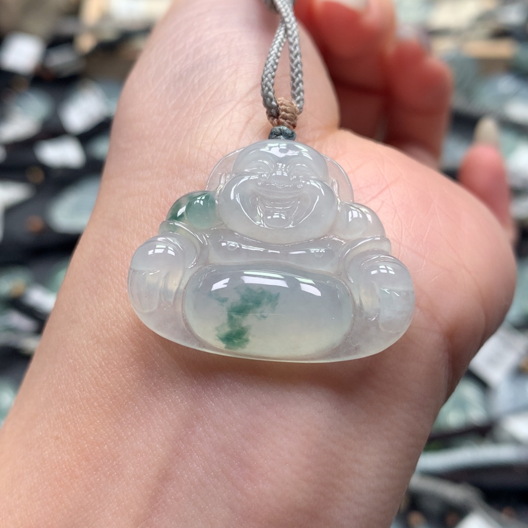 翡翠颈饰未镶嵌佛公