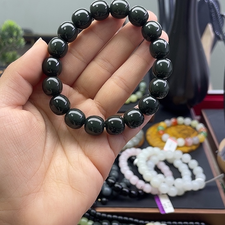 和田玉未镶嵌手串