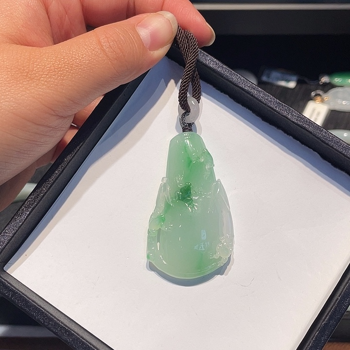 翡翠未镶嵌颈饰翡翠挂件