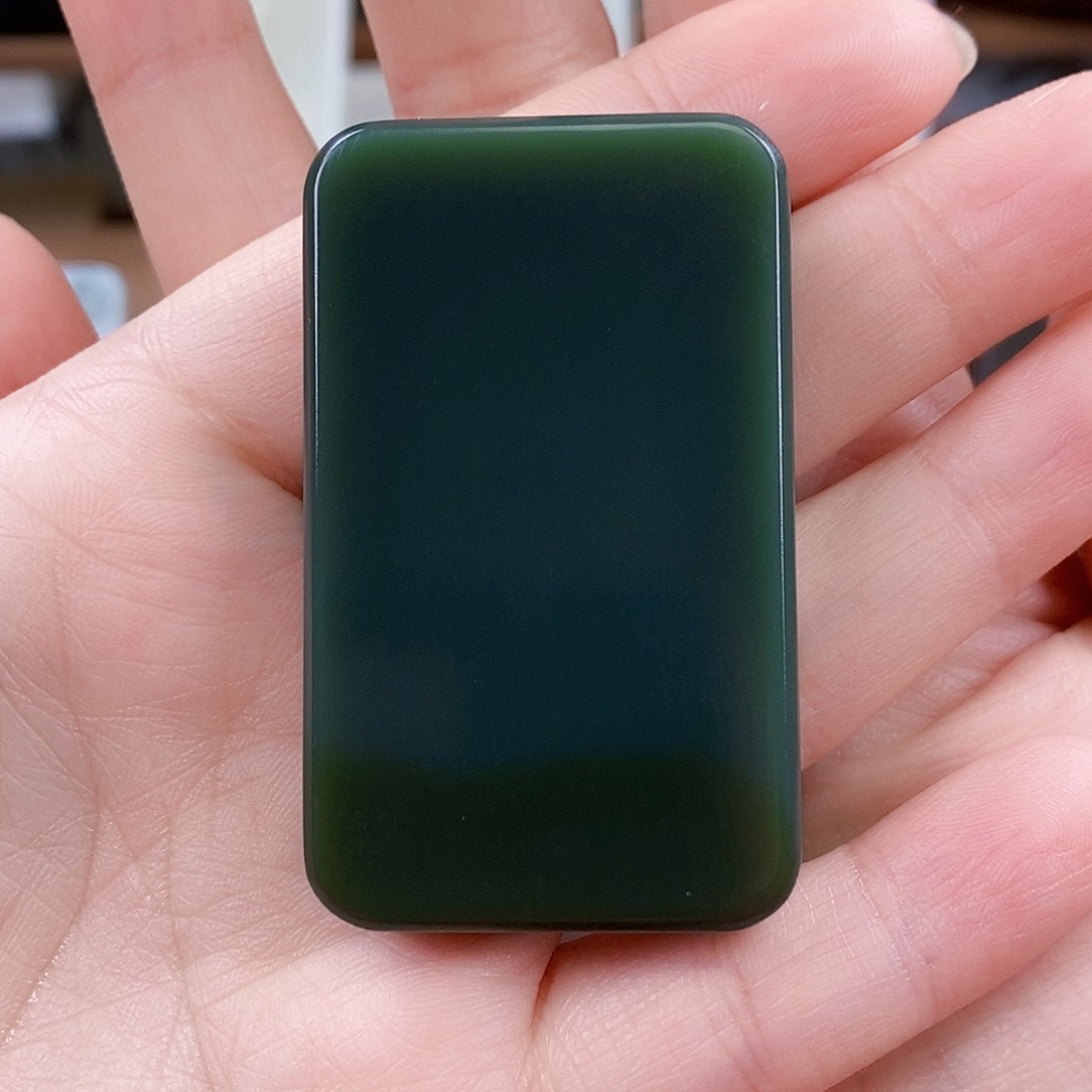 和田玉颈饰未镶嵌自**登