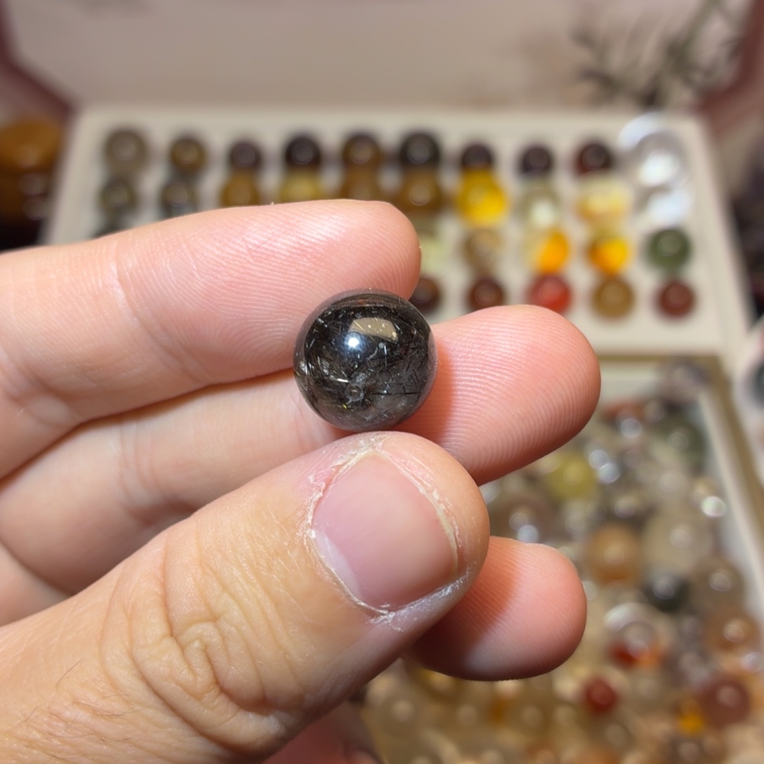 水晶手串未镶嵌12.7黑铜发