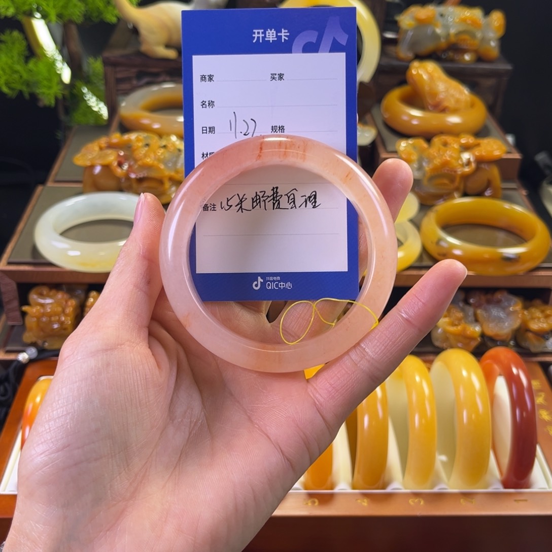 未镶嵌手镯石英质玉