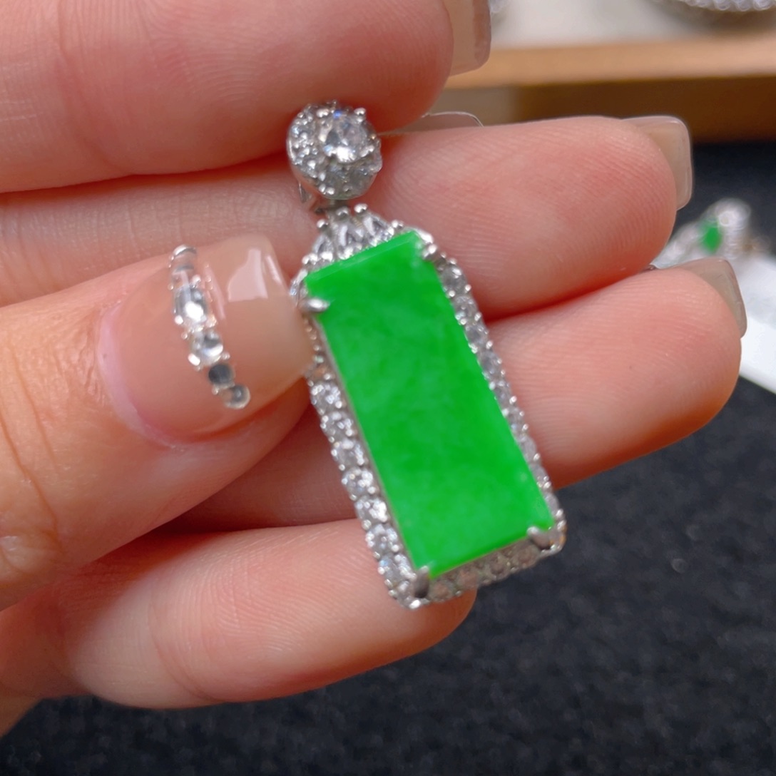 翡翠颈饰银S925镶嵌h h h j j