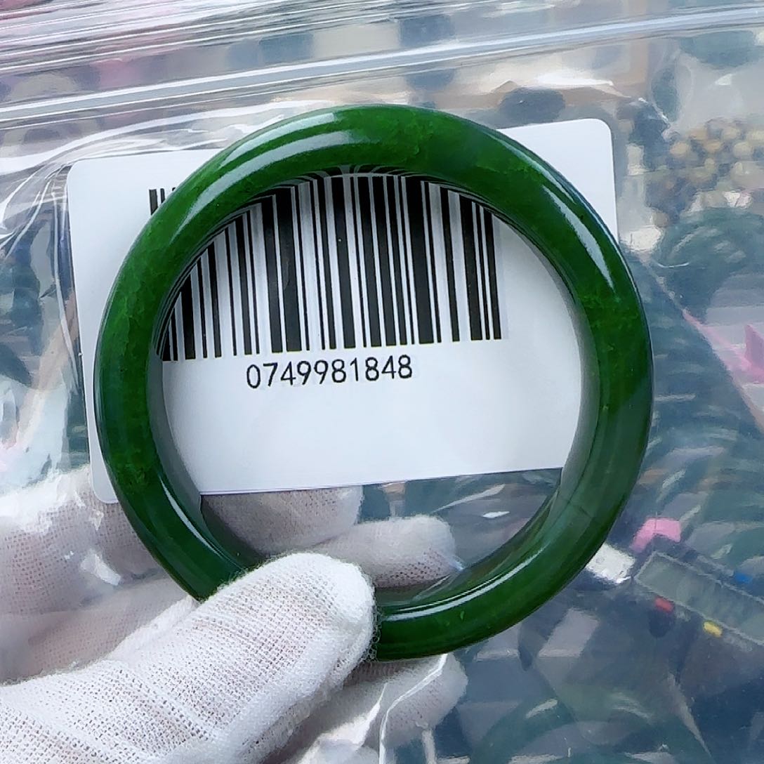 和田玉（碧玉）手镯未镶嵌57包容