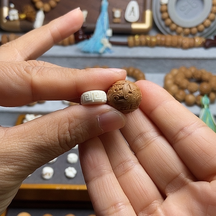 手串桃核张*饭猛犸回纹墩子 猴头饕餮