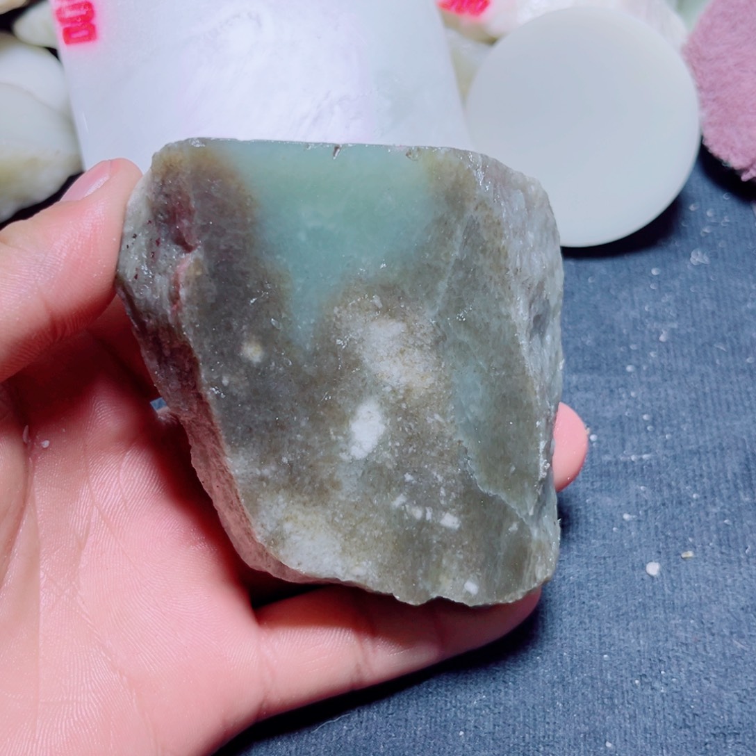 和田玉（糖玉）未镶嵌珠宝奇石