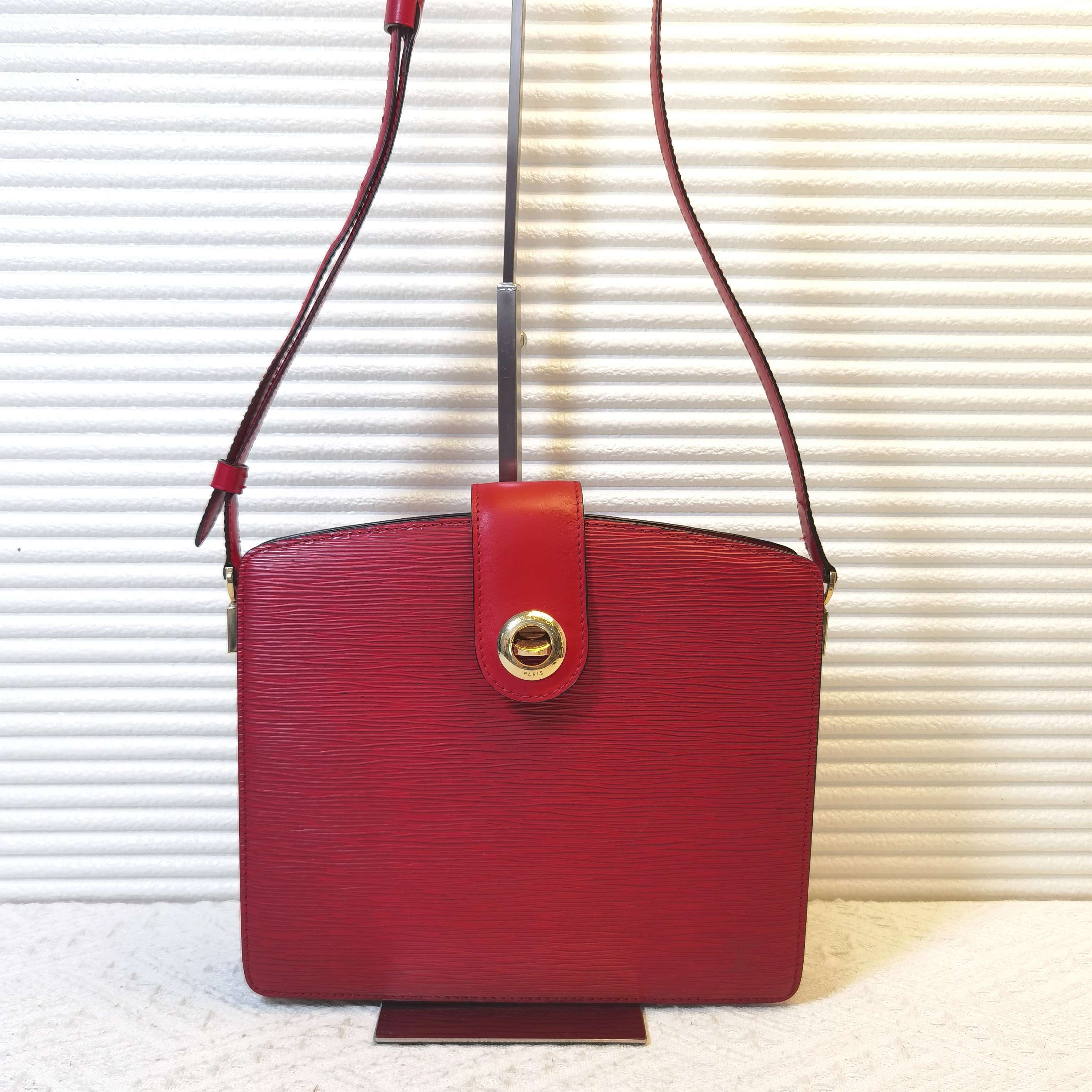 95新 LouisVuitton/路易威登 LV路易威登水波纹单肩背斜挎包