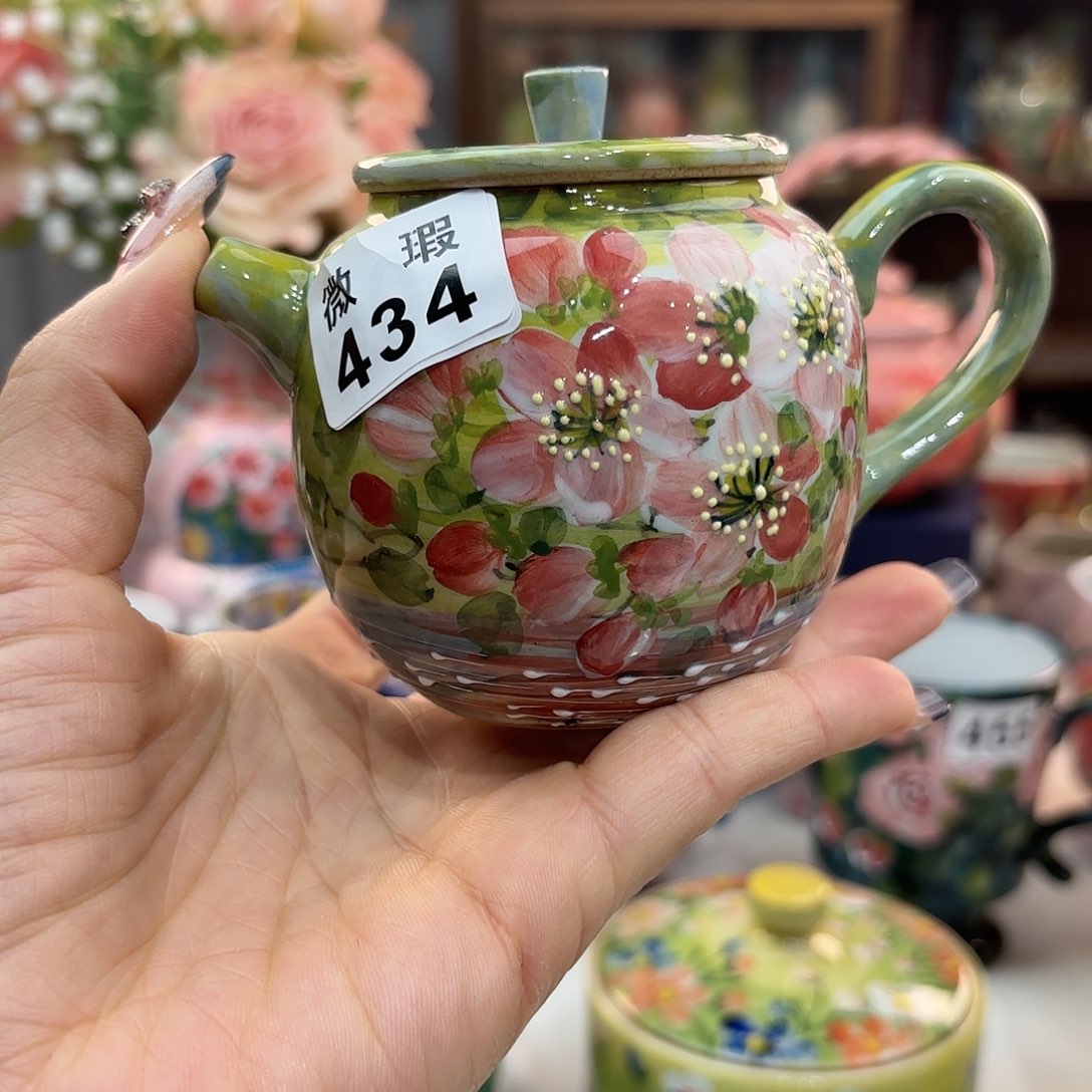 瓷片兔兔你真的好好吃