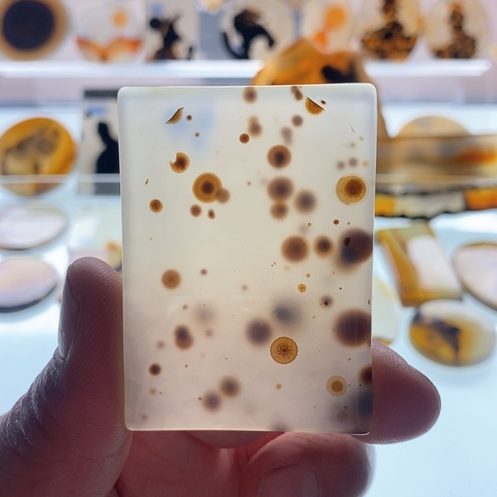 玛瑙/玉髓颈饰未镶嵌