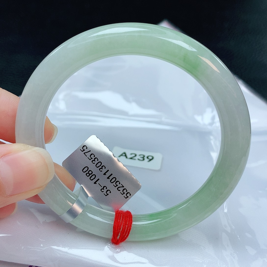 翡翠手镯未镶嵌缅甸天然A货翡翠手镯