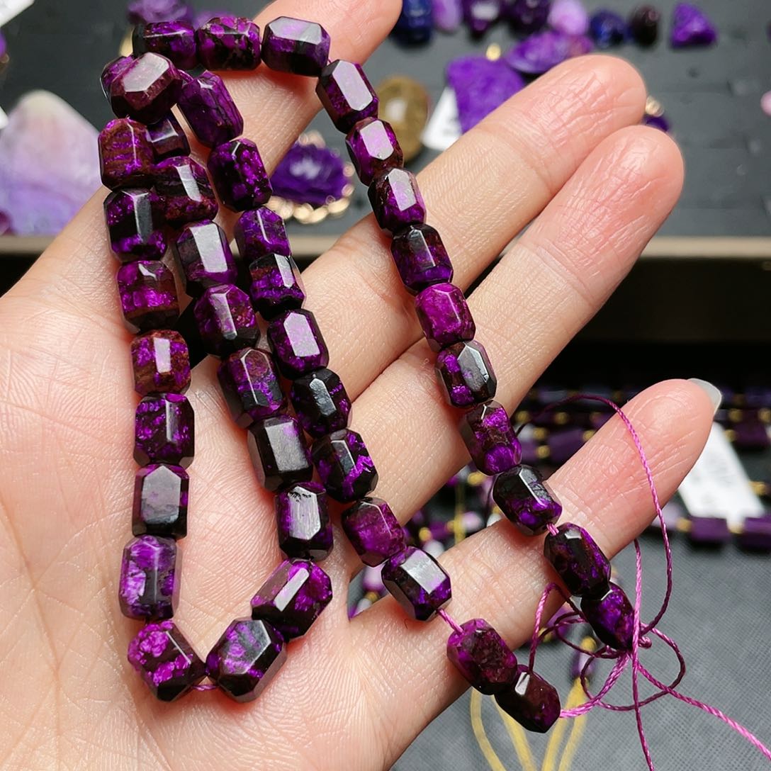 苏纪石（舒俱来）项链未镶嵌莫****人