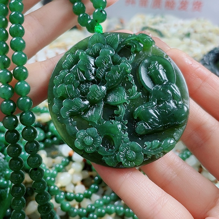 颈饰未镶嵌和田玉