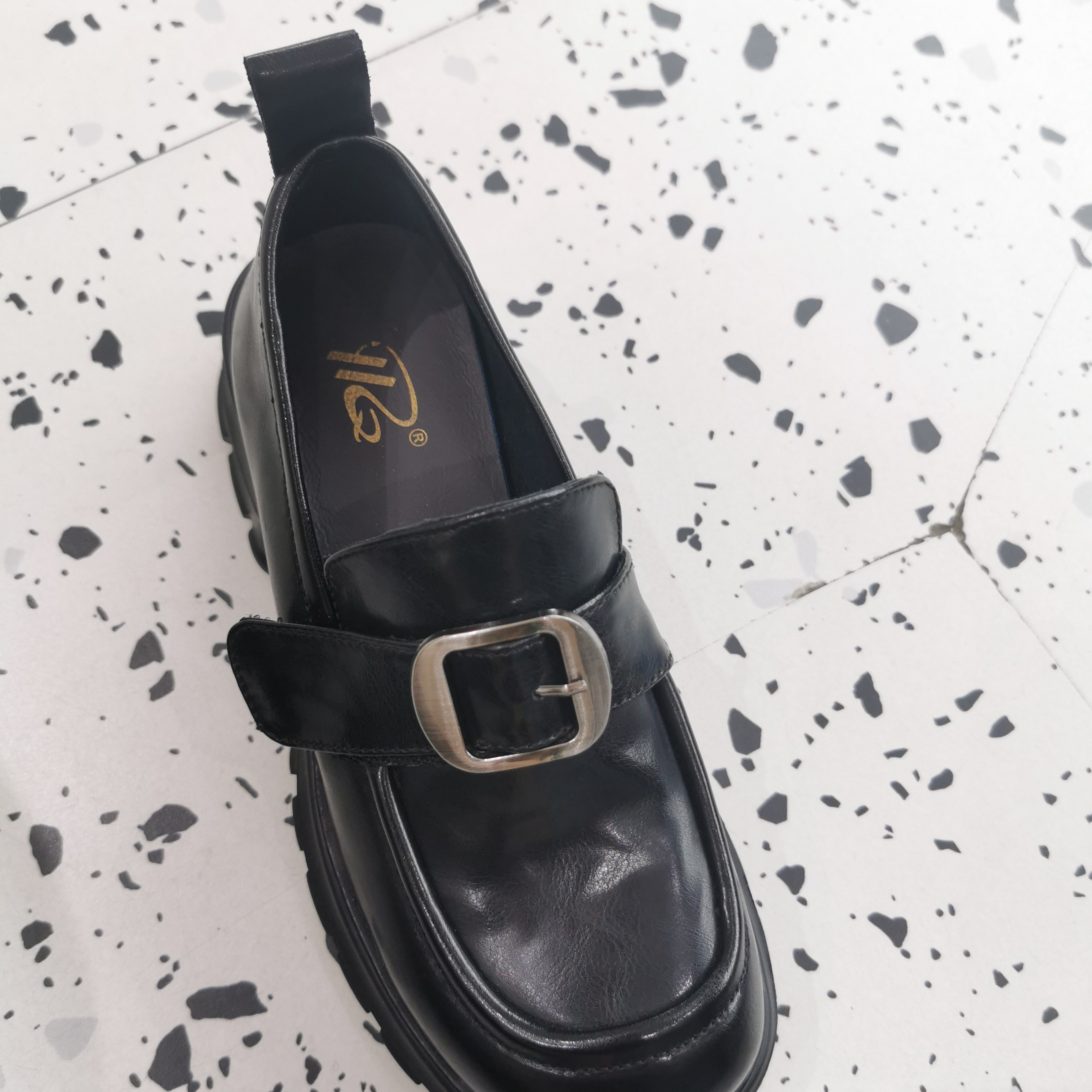 瑞丽鞋包新款上市烟雨诗情30-80