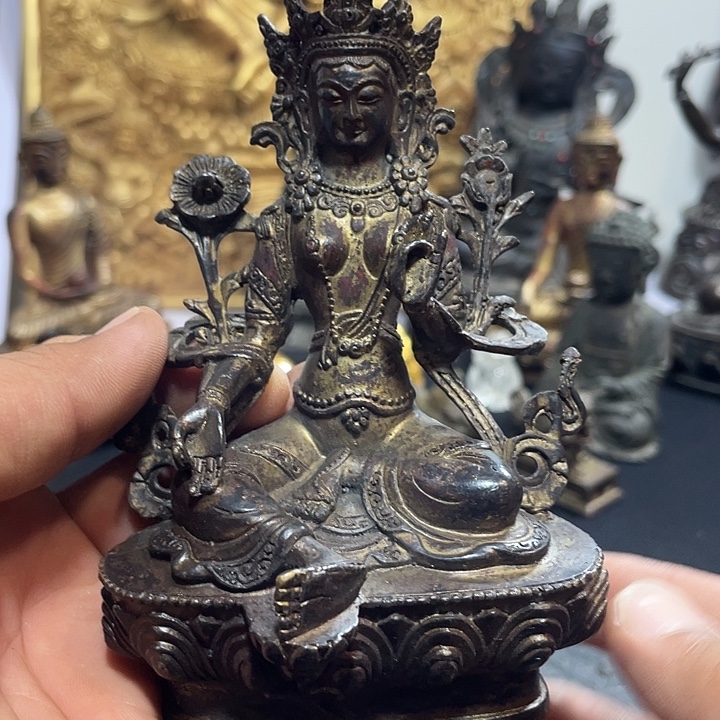 绿度母。          150