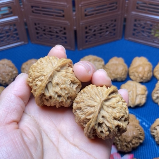 文玩核桃把件苹果园41