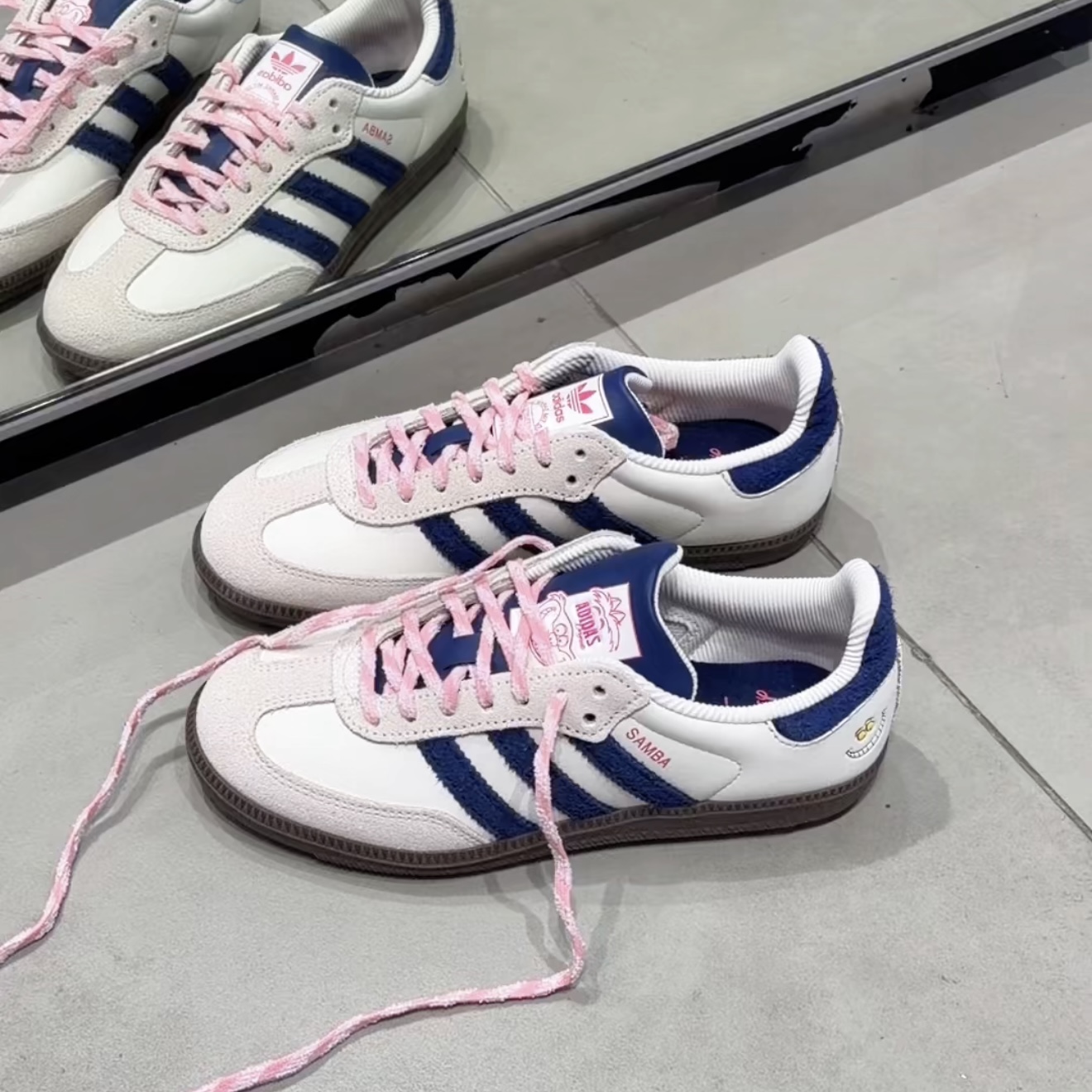 adidas/阿迪达斯女鞋SAMBA OG 迪士尼联名款经典运动德训鞋KH5899