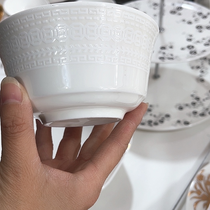 碗微瑕骨瓷浮雕碗一个