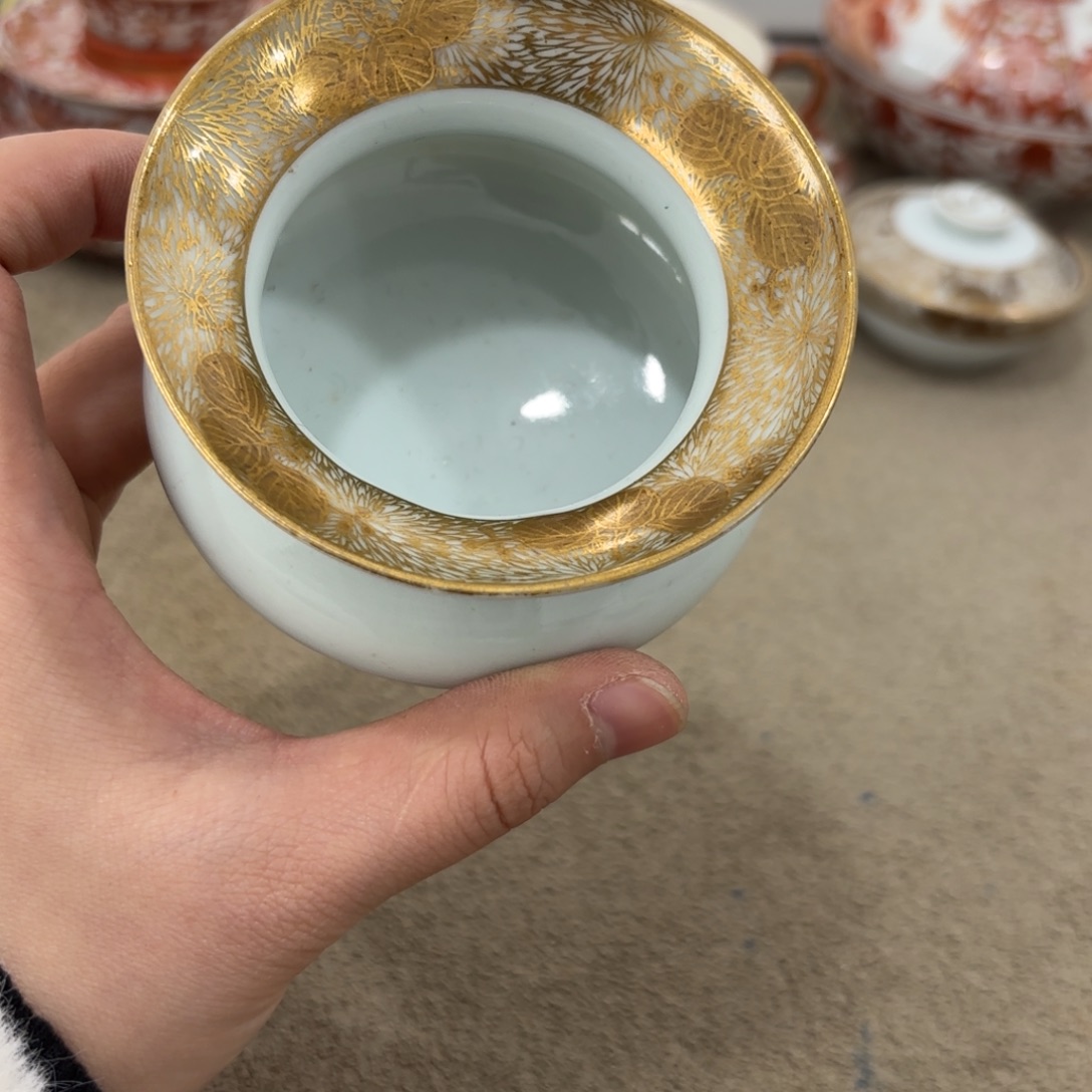 瓷片非常好看漂亮的物品 