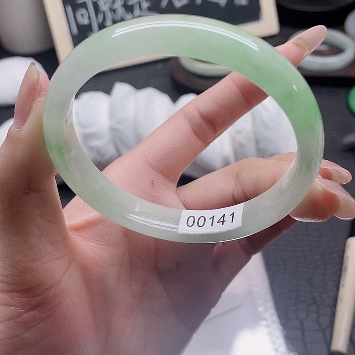 石英岩玉未镶嵌手镯77