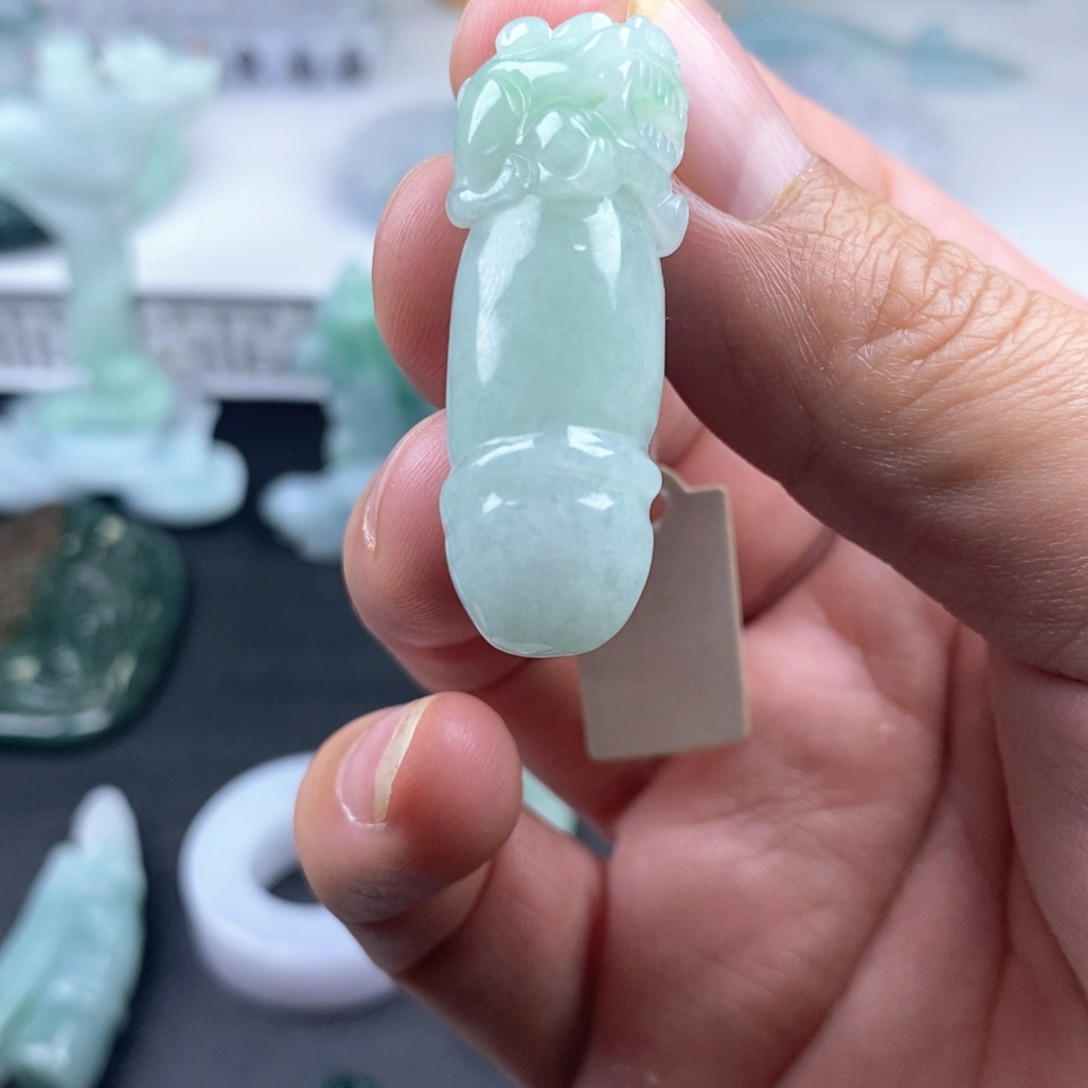 翡翠未镶嵌颈饰天然翡翠