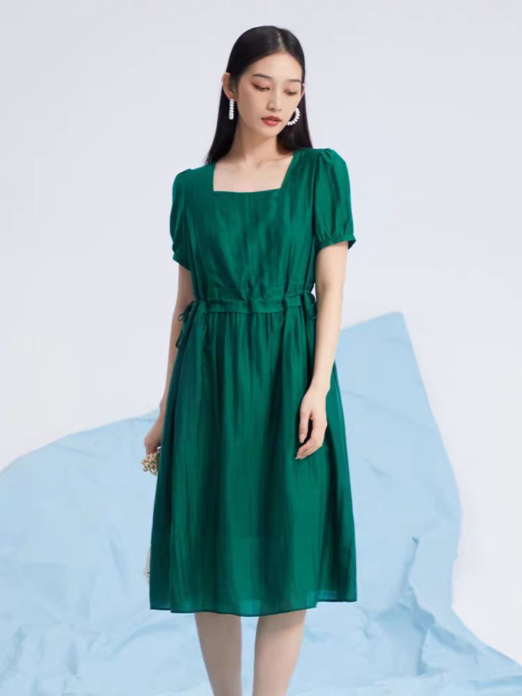夏季方领抽绳收腰显瘦纯色连衣裙T244