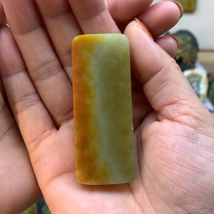 【闪购商品】透闪石质玉未镶嵌吊坠