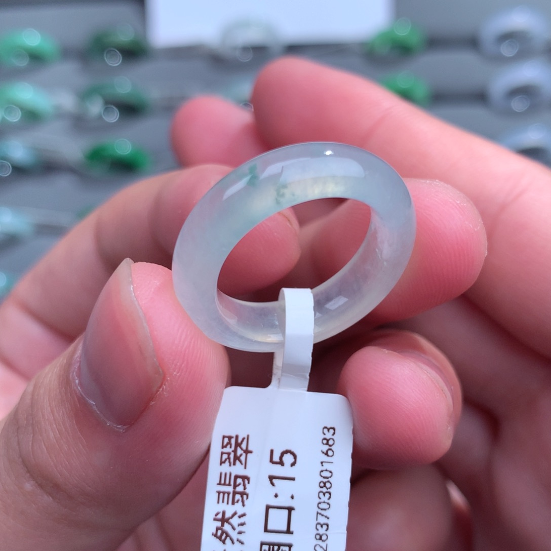 翡翠戒指未镶嵌天然