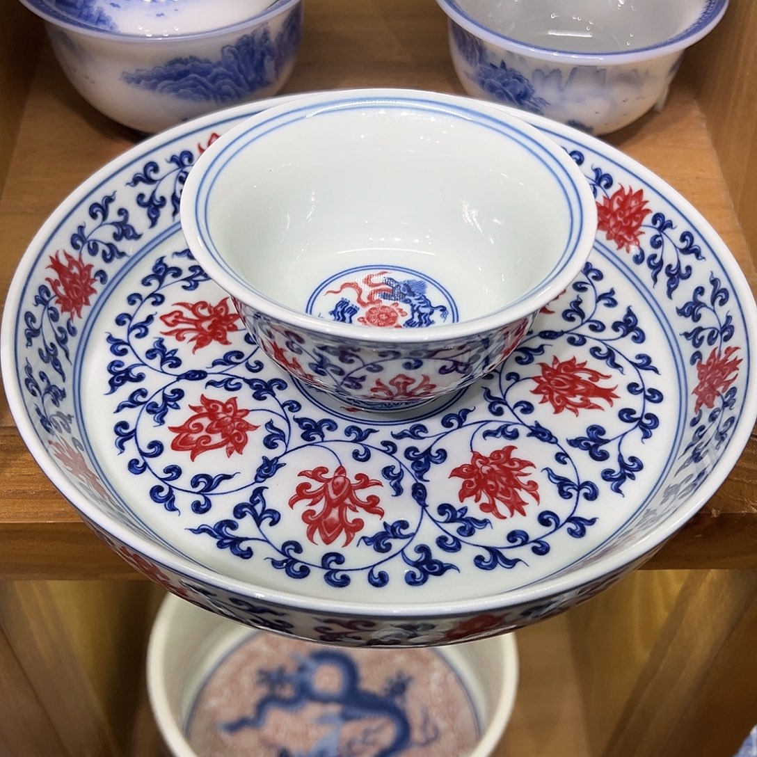 海***峰青花釉里红缠枝莲壶承主人杯