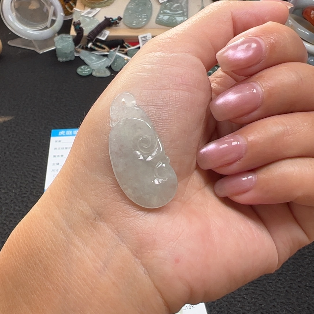 H***娘翡翠未镶嵌颈饰天然A货缅甸翡翠