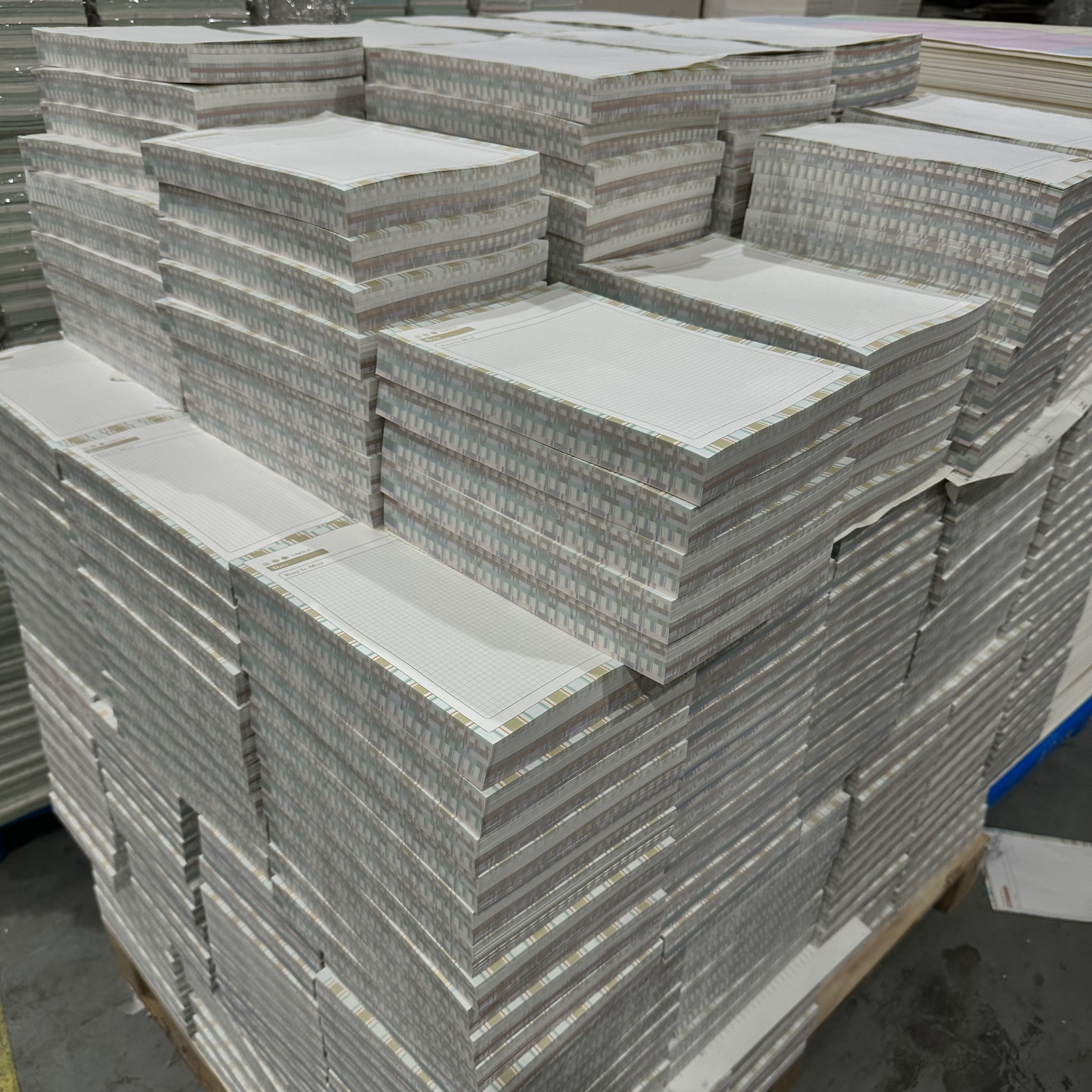 书慧B5经典120g 高质纸 简约侧翻 易撕拉 砖块本8款 200张/本 