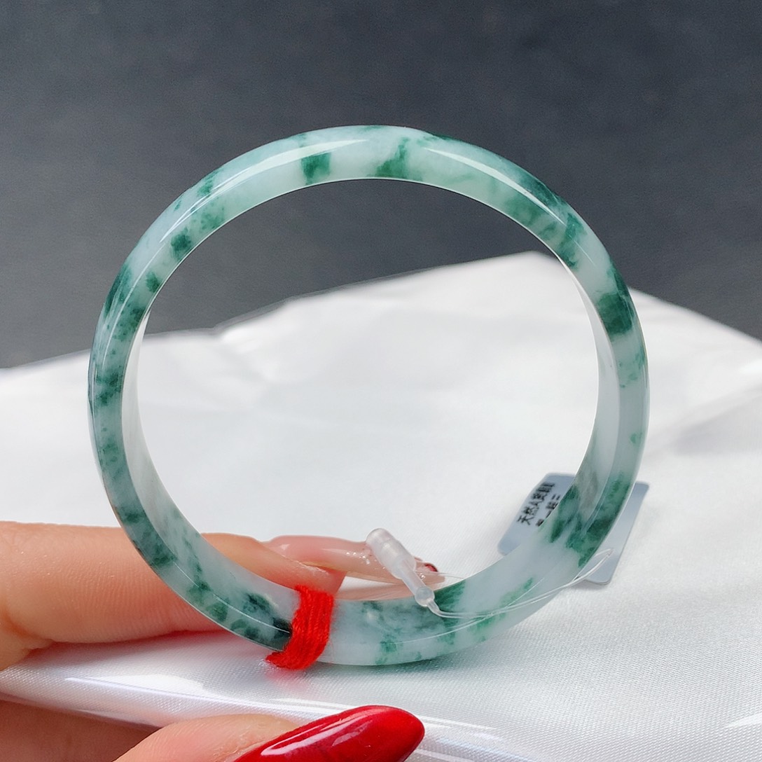 翡翠手镯未镶嵌35正52.8