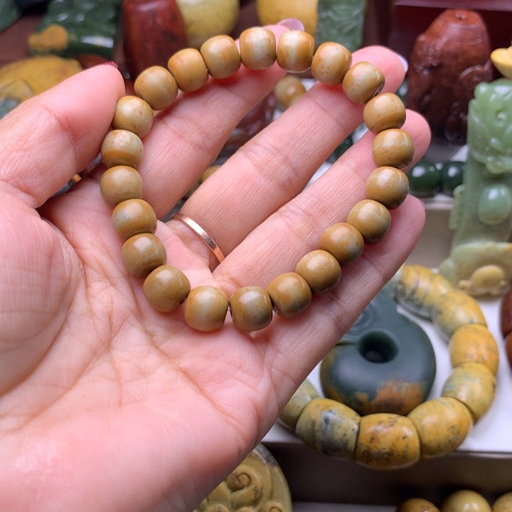 岫岩河磨玉（透闪石质玉）手链未镶嵌