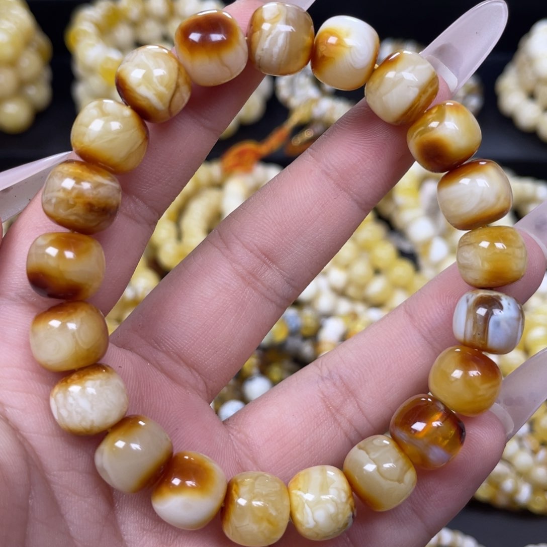 蜜蜡未镶嵌珠宝奇石11m