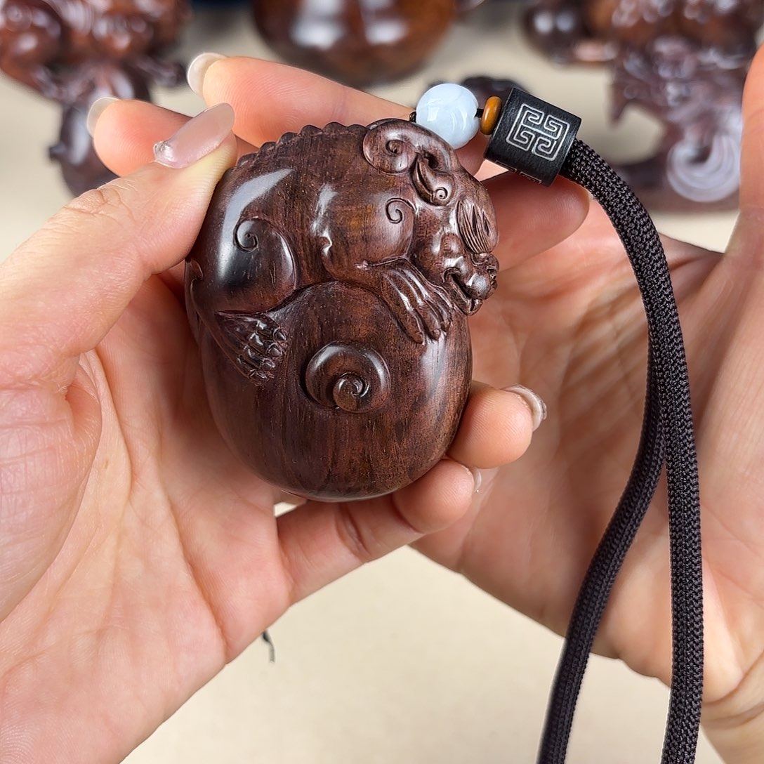 黄花梨/降香黄檀把件