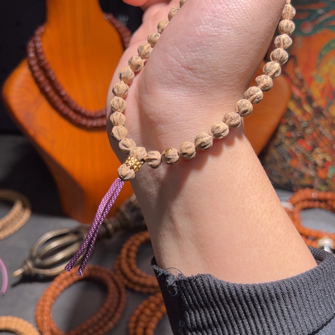 白***特吊坠柏香籽/百香籽7.5魔丸SSS手持