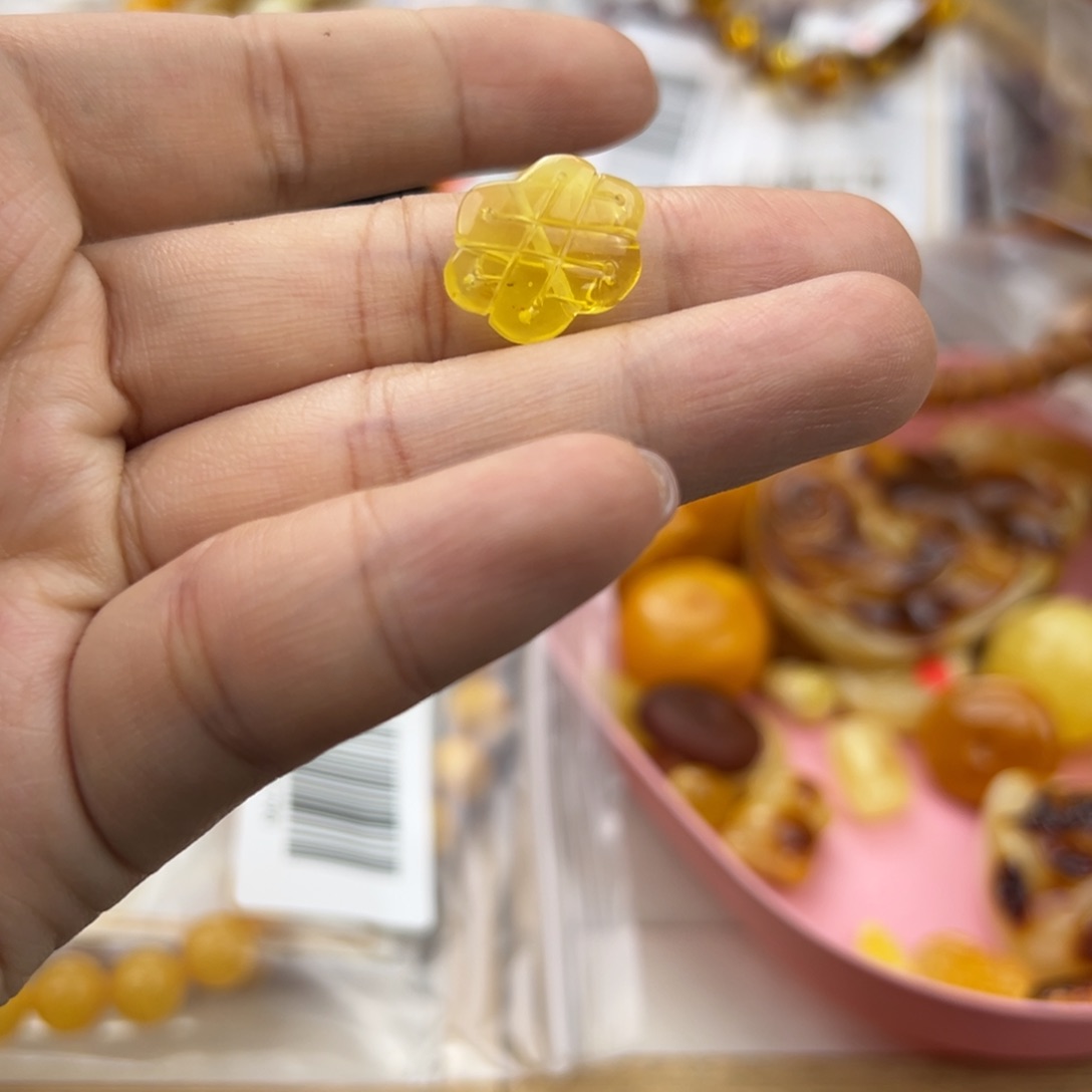 琥珀珠宝奇石未镶嵌