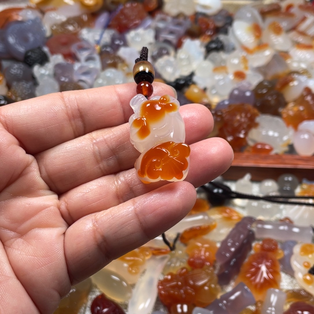 简***爱玛瑙/玉髓未镶嵌颈饰