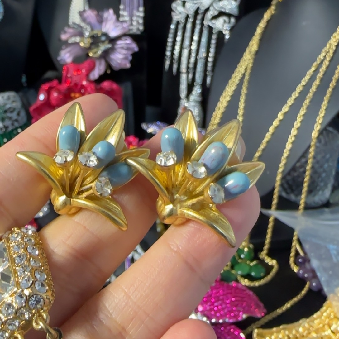 只***见琉璃纯铜合金耳饰