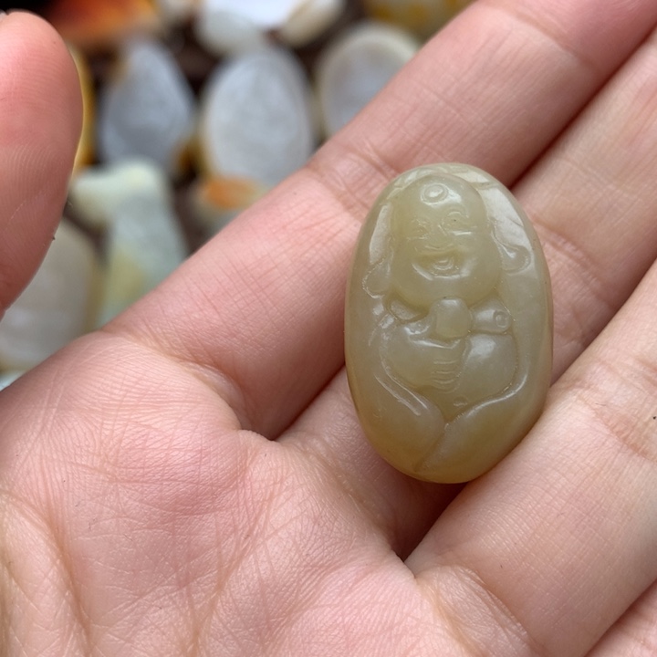 和田玉未镶嵌颈饰